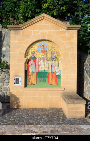 Un piccolo lato strada cappella dedicata a San Barnaba e San Hilarion in Akaki (distretto di Nicosia, Cipro Foto Stock