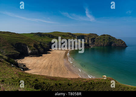 Bossiney Haven Cove a bassa marea Foto Stock