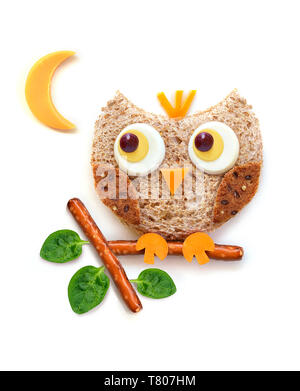Uova e toast Owl arte cibo Foto Stock