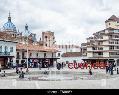 Plaza San Francisco, Cuenca, Sito Patrimonio Mondiale dell'UNESCO, Ecuador, Sud America Foto Stock