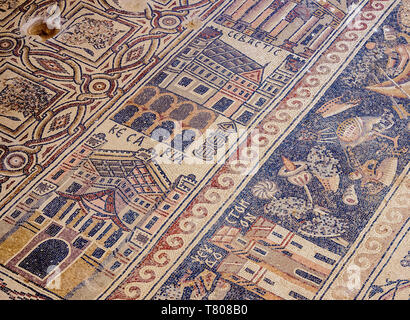 Pavimento a mosaico in Umm ar-Rasas, Sito Patrimonio Mondiale dell'UNESCO, Governatorato di Amman, Giordania, Medio Oriente Foto Stock