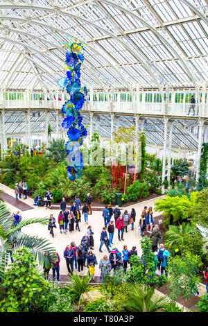 4 Maggio 2019 - Dale Chihuly sculture di vetro come parte della mostra temporanea a Kew Gardens, Londra Foto Stock