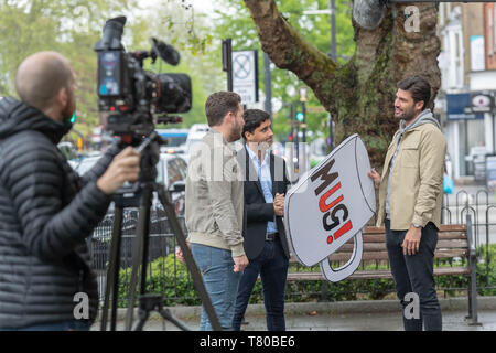 Brentwood Essex 9 maggio 2019 riprese di l'ultimo episodio del solo modo è Essex TOWIE in Brentwood High Street Credit Ian Davidson/Alamy Live News Foto Stock