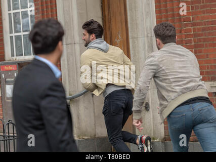 Brentwood Essex 9 maggio 2019 riprese di l'ultimo episodio del solo modo è Essex TOWIE in Brentwood High Street Credit Ian Davidson/Alamy Live News Foto Stock