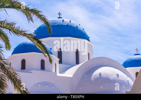 Chiesa di Santa Croce a Perissa sull isola di Santorini, Grecia Foto Stock