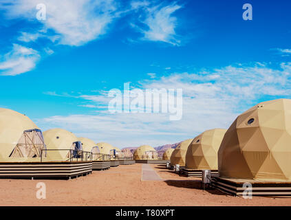 Sun City Camp, Wadi Rum, Governatorato di Aqaba, Giordania, Medio Oriente Foto Stock
