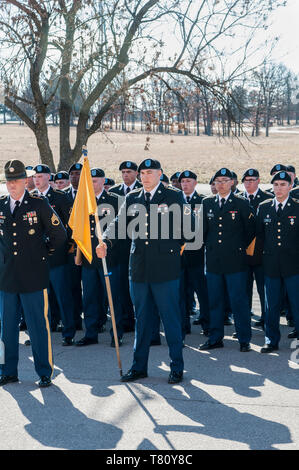 Fort Leonard Wood. Abrahms Theatre, un co 35th OSUT. US Army la Guardia Nazionale per la formazione di base cerimonie di laurea. Foto Stock