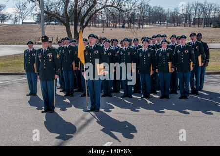 Fort Leonard Wood. Abrahms Theatre, un co 35th OSUT. US Army la Guardia Nazionale per la formazione di base cerimonie di laurea. Foto Stock