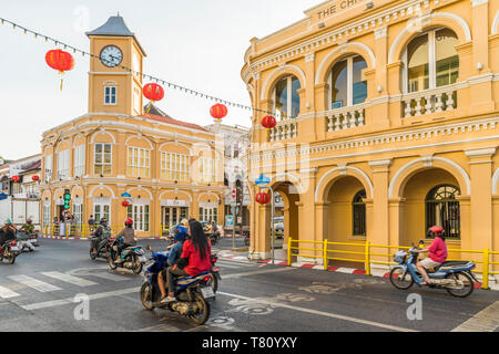 La colorata Peranakannitat Museum (Museo di Baba) in Phuket citta vecchia, Phuket, Thailandia, Sud-est asiatico, in Asia Foto Stock