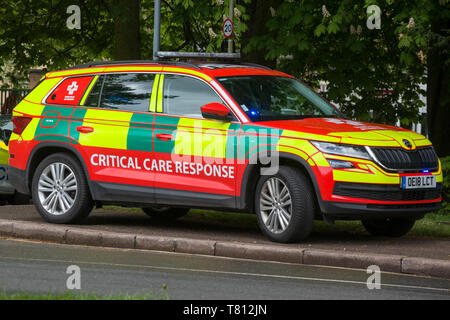 Un Critical Care veicolo di risposta da Thames Valley Air Ambulance ad un incidente in Oxford. Foto Stock