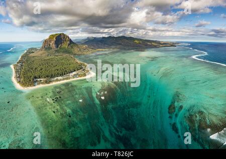 Maurizio fiume nero distretto, Le Morne Brabant, classificato come patrimonio mondiale dall' UNESCO (vista aerea) Foto Stock