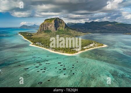 Maurizio fiume nero distretto, Le Morne Brabant, classificato come patrimonio mondiale dall' UNESCO (vista aerea) Foto Stock