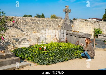 Francia, Val d'Oise, Auvers sur Oise, il cimitero, le tombe di Vincent e Teodoro van Gogh, parco regionale del Vexin francese Foto Stock