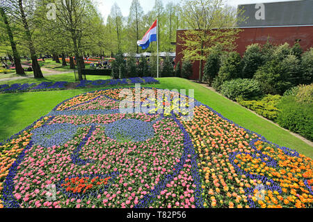 Fotografato a Keukenhof Spring 2019, un letto floreale di un ritratto femminile realizzato dal mosaico di fiori con il tema del Keukenhof Foto Stock