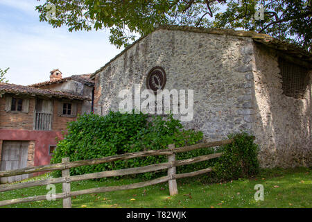 Porrua, Asturias, Spagna - 04 21 2019: Museo Etnografico Foto Stock