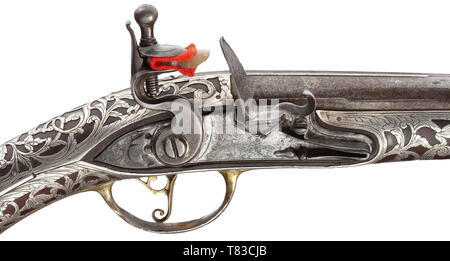 Una coppia di argento-montato flintlock pistols Le Lorain a Valence, la prima metà del XVIII secolo e modificata per la oriental (nord africano?) mercato nel XIX secolo. Alesaggio liscio di barili in 15 mm di calibro. Florally flintlocks inciso, firmato su piastre di bloccaggio. Le scorte di noce con mobili di color argento con tracce di doratura, alquanto sbiadita dalla pulizia. Ramrods in legno con punte di argento. Scorte profusamente montati con argento scrollwork, argento canna maniche decorate con intricati rilievi. La lunghezza di ogni 46 cm. La squisita pistole dal XVIII secolo con e, Additional-Rights-Clearance-Info-Not-Available Foto Stock