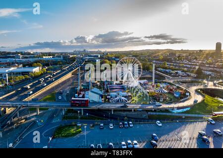 Il Brent Cross Luna Park sulla spiaggia al tramonto, London, Regno Unito Foto Stock