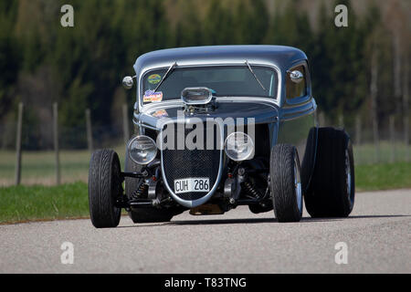 Drag racing su una corsia con vetture regolari Foto Stock