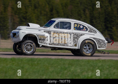 Drag racing su una corsia con vetture regolari Foto Stock