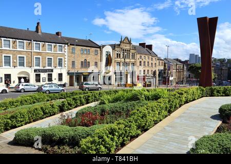 BARNSLEY, Regno Unito - 10 luglio 2016: centro città vista in Barnsley, Regno Unito. Barnsley è una delle principali città di South Yorkshire con una popolazione di 91,297. Foto Stock