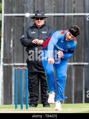 Il Grange, Edimburgo, Midlothian, Regno Unito. Il 10 maggio 2019. Scozia v Afghanistan ODI. Pic mostra: dell'Afghanistan, Hamid Hassan, bocce durante il primo inning come Scozia prendere sull'Afghanistan in una sola giornata internazionale presso il Grange, Edimburgo Credito: Ian Jacobs/Alamy Live News Foto Stock