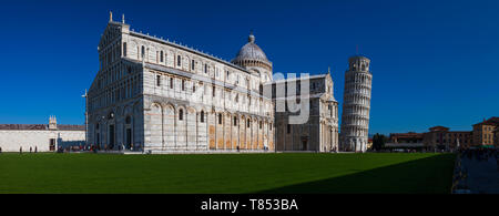 Panorama della Piazza dei Miracoli. Pisa, Toscana. L'Italia. Foto Stock