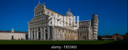 Panorama della Piazza dei Miracoli. Pisa, Toscana. L'Italia. Foto Stock