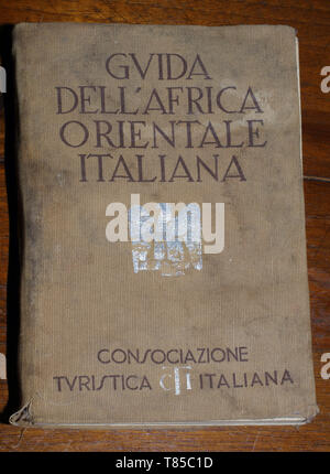 'Africa Orientale Italiana travel guide-book (1938 edition) Foto Stock