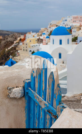 Pueblo de Oia, Isla de Santorini, Grecia Foto Stock