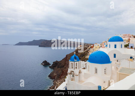 Pueblo de Oia, Isla de Santorini, Grecia Foto Stock