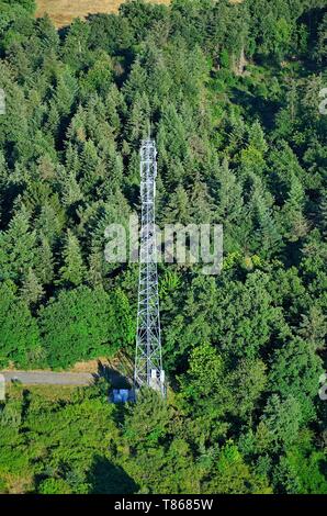 Francia, Marne, Fismes, ambiente, antenna GSM sul pilone (vista aerea) Foto Stock