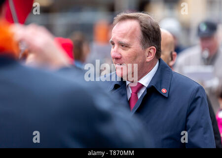 UMEA, Svezia - 1 Maggio 2019 - Stefan Löfven Primo Ministro di Svezia a piedi attraverso le strade della città il 1 maggio sfilano a Umeå. Foto Stock