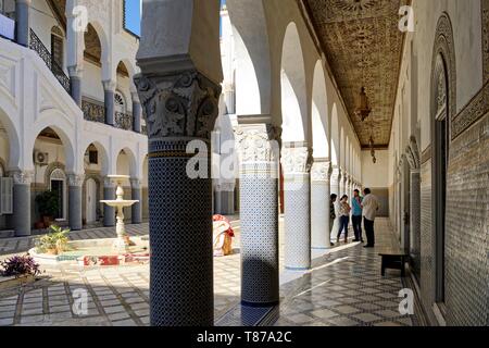 Il Marocco, Medio Atlante, Fes, Città Imperiale, Fes el Bali District, medina elencati come patrimonio mondiale dall' UNESCO, Moqri (Mokri) palace Foto Stock
