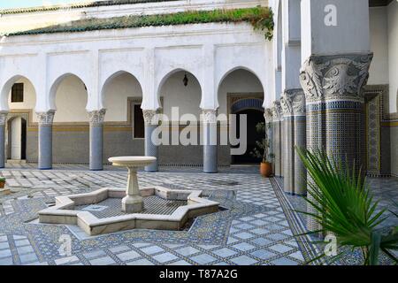 Il Marocco, Medio Atlante, Fes, Città Imperiale, Fes el Bali District, medina elencati come patrimonio mondiale dall' UNESCO, Moqri (Mokri) palace Foto Stock