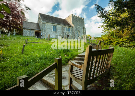 Pomeriggio di primavera presso la chiesa di San Nicola nel villaggio di Bramber, West Sussex. Foto Stock