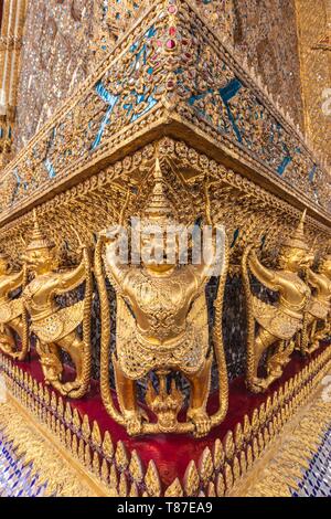 Thailandia, Bangkok, Ko Ratanakosin Area, Wat Phra Kaew, Tempio del Buddha d'oro, dettaglio Foto Stock