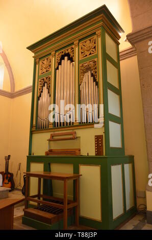 Interno della chiesa, Meana Sardo, Sadinia Foto Stock