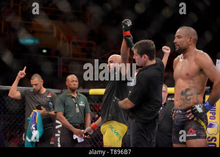 RIO DE JANEIRO, RJ - 11.05.2019: 237 UFC MANAJUNAS VS ANDRADE - Warlley Alves sconfitto Sergio Moraes "Tantherther"ing UFC UFC 237 - Namajunas vs. Andrade. Jeunesse Arena. Rio de Janeiro - RJ. (Foto: Reinaldo Rato/Fotoarenarena) Foto Stock