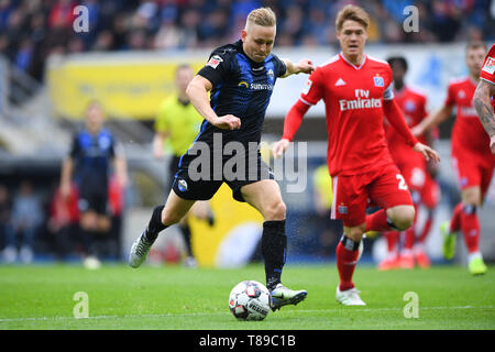 Paderborn, Germania. Il 12 maggio 2019. Kai Proeger (SC Paderborn) nel tiro. GES/Soccer/Seconda Bundesliga: SC Paderborn - Hamburger SC, 12.05.2019 Calcetto: seconda lega: SC Paderborn vs HSV Amburgo Amburgo Amburgo, Paderborn, 12 Maggio 2019 | Utilizzo di credito in tutto il mondo: dpa/Alamy Live News Foto Stock