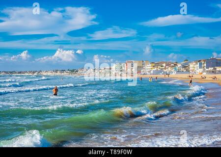 L'Italia, sicilia, Scoglitti, piccolo villaggio di pescatori e searesort sulla costa sud, Lanterna beach Foto Stock