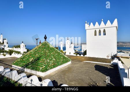 Il Marocco, Tangeri Tetouan regione, strada stretta sulla città vecchia (medina) Foto Stock