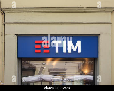 Torino, Italia - CIRCA NEL MAGGIO 2019: Tim italiano segno telecom Foto Stock
