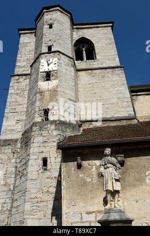 Francia, Doubs, alta valle Loue, Vuillafans, Assomption chiesa datata XV secolo, la statua del santo patrono del calibro a corsoio di viticoltori, grappolo di uva in mano Foto Stock