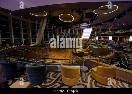 Two70 (teatro all'avanguardia), Anthem of the Seas, nave da crociera Royal Caribbean. Foto Stock