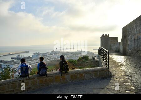 Il Marocco, Tangeri Tetouan regione, Tangeri, Medina, la città vecchia e la baia, Kasbah gate e la porta Foto Stock
