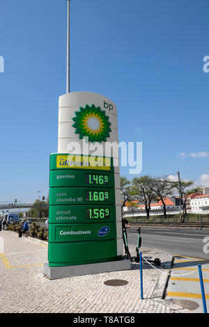 BP Ultimate carburante benzina benzina diesel prezzi Prezzo visualizzare in Belem, Lisbona Portogallo Europa KATHY DEWITT Foto Stock