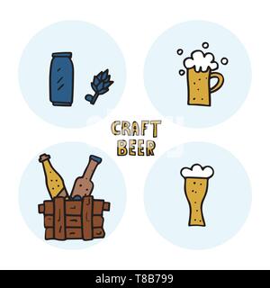 La birra artigianale set di elementi in stile scarabocchio. Round i badge con simboli e caratteri. Illustrazione Vettoriale. Illustrazione Vettoriale