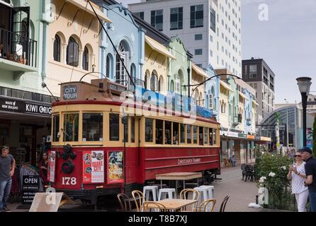 Nuova Zelanda, Isola del Sud, regione di Canterbury, Christchurch, tram in Regent Street Foto Stock