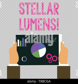 Conceptual la scrittura a mano che mostra la Stellar lumen. Concetto significato cryptocurrency piattaforma che utilizza sul rimborso dei pagamenti e mani Tablet con Foto Stock