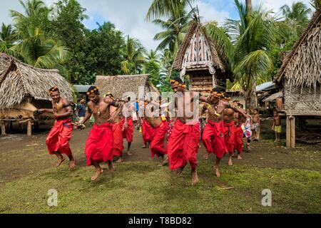 Papua Nuova Guinea, Milne Bay Provincia, Encastreaux Mare, Trobriands arcipelago, Kiriwina Isola, Okaiboma Village, Milamala festival, tradizionale danza circolo chiamato Wosi Mwaya Foto Stock